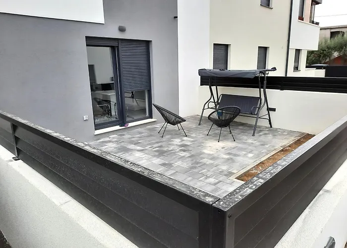 아파트 With Parking Space - 22836