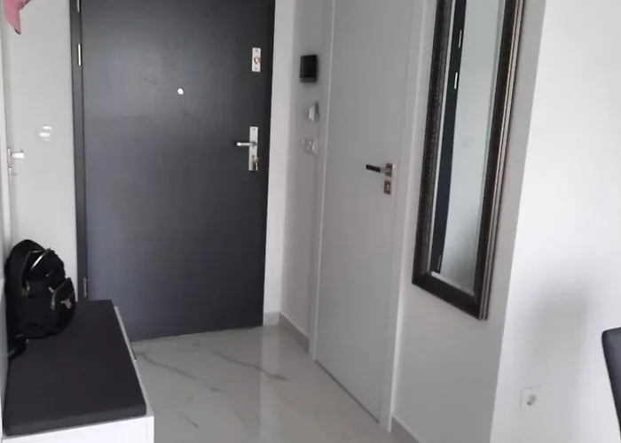 דירה With Parking Space - 22836