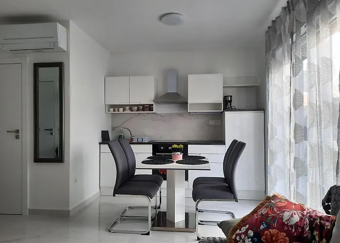 With Parking Space - 22836 * זאדאר